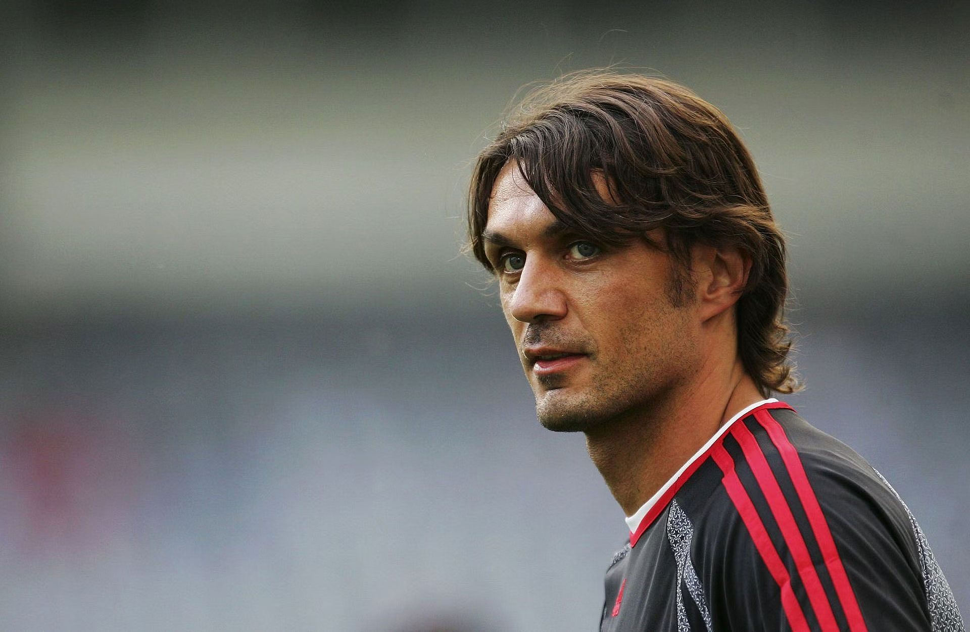 Paolo Maldini - Hậu vệ huyền thoại