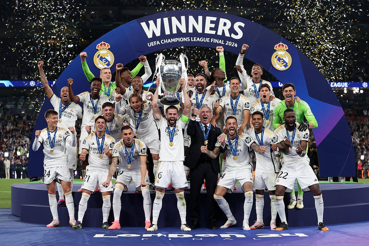 Real Madrid nâng cao cúp vô địch năm 2024